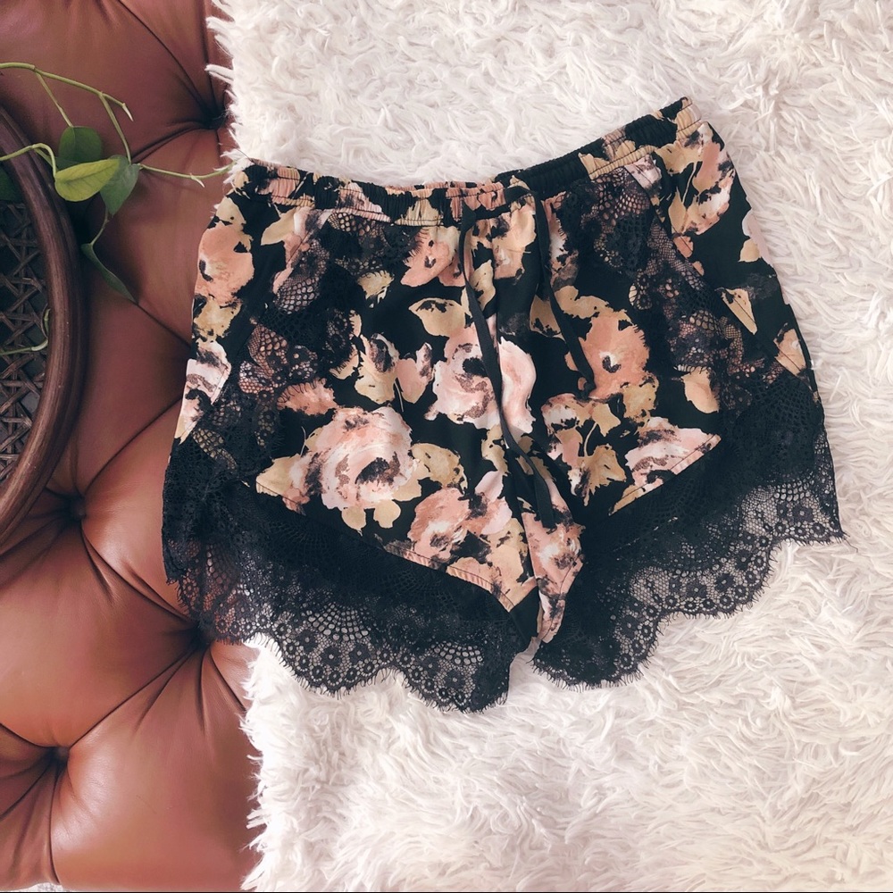 Urban Outfitters Kimchi Blue floral + lace shorts